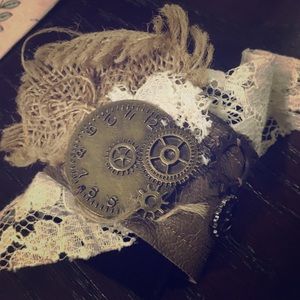 Steampunk style/antique style bracelet